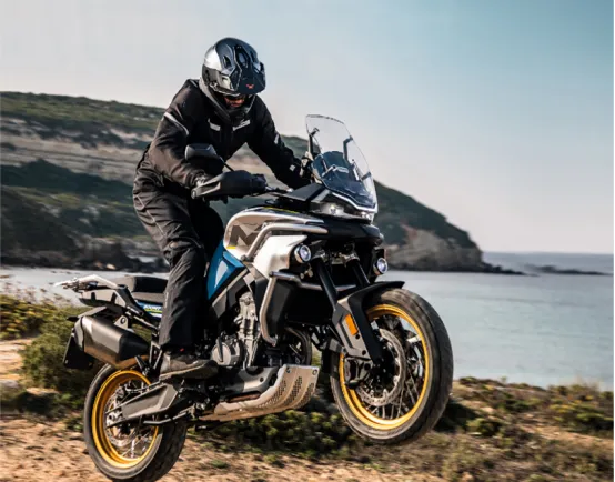 Var finns reservbränsletanken för motorcyklar?